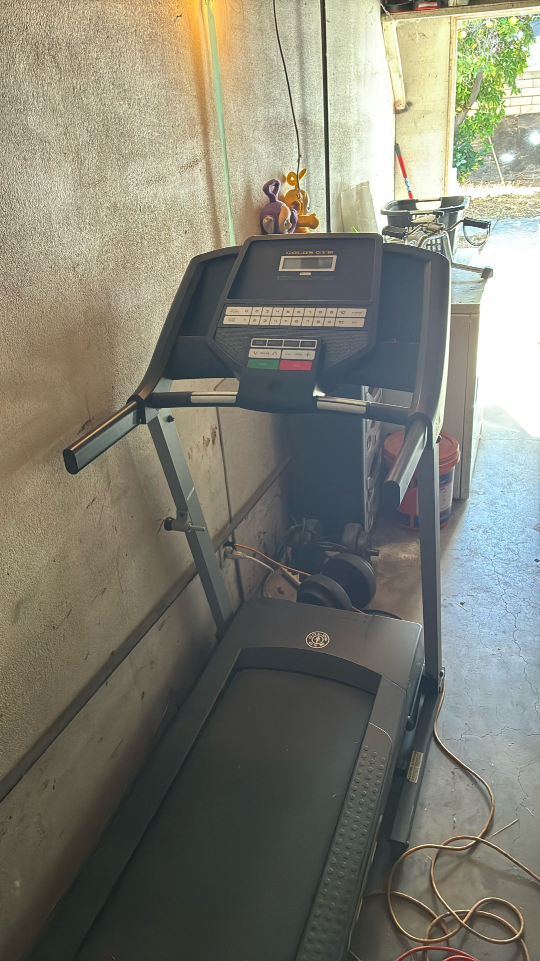 Golds Gym Treadmill 150$