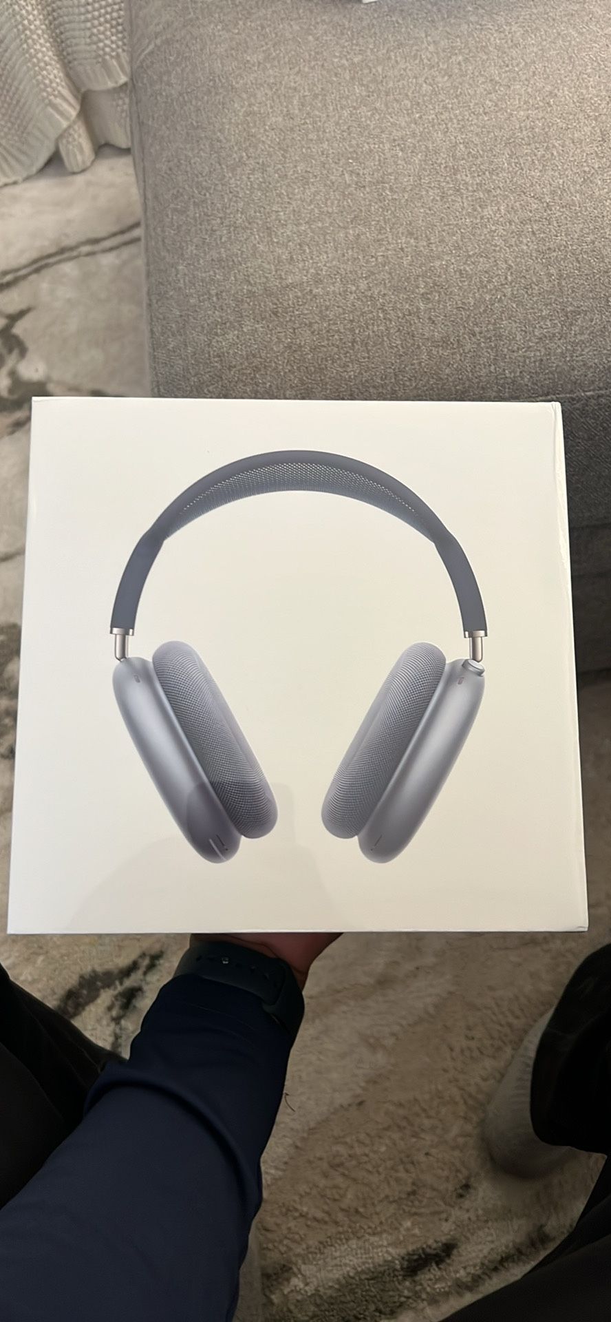 Blue Airpod Max 