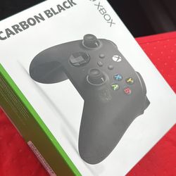Microsoft Xbox Wireless Controller - Carbon Black – for Xbox Series X|S, Xbox One, PCs, and Cloud