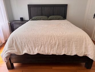 Dark Gray Wood Queen Bed Frame and Bedroom Set