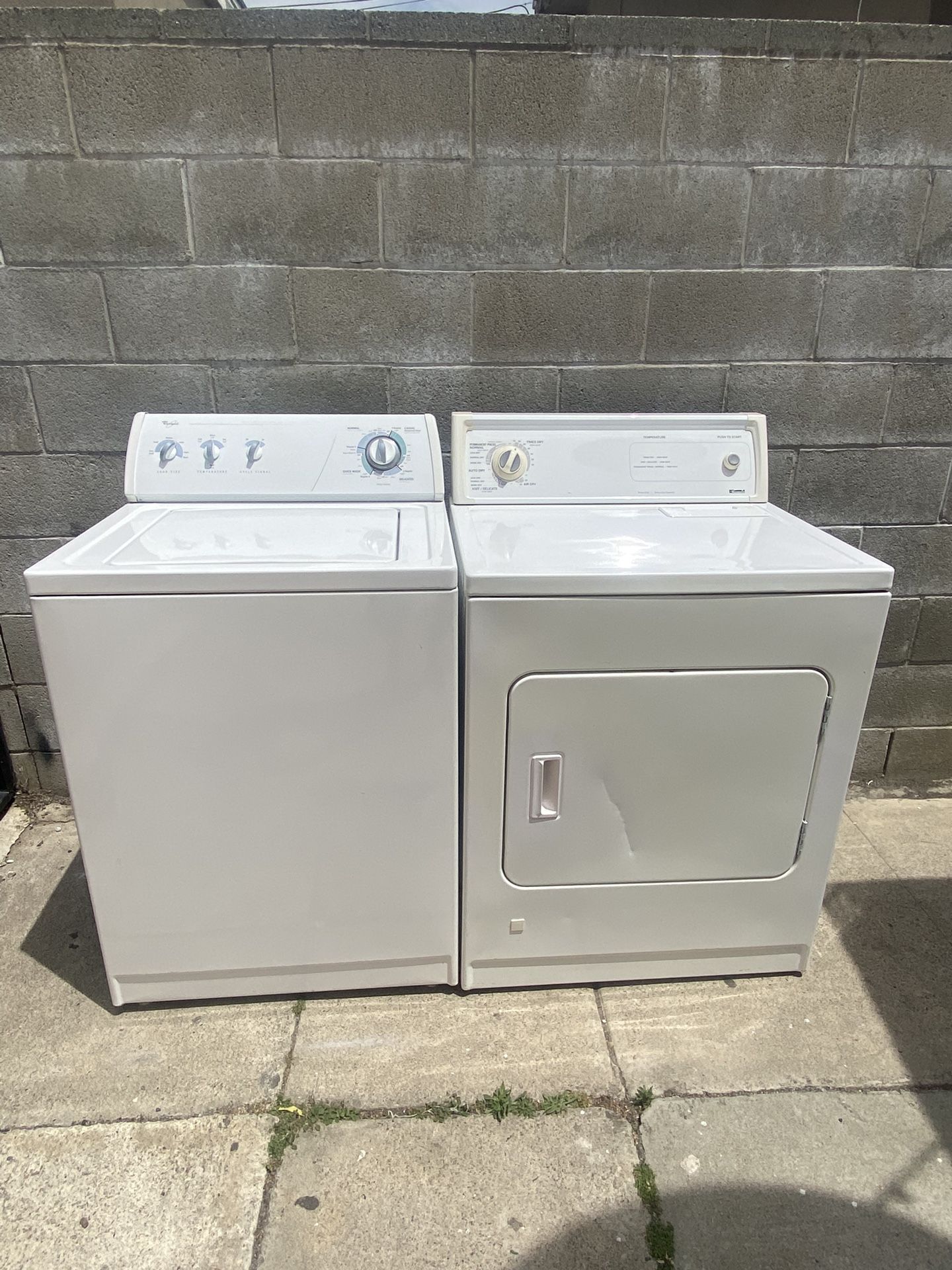 Whirlpool Washer And Kenmore Gas Dryer
