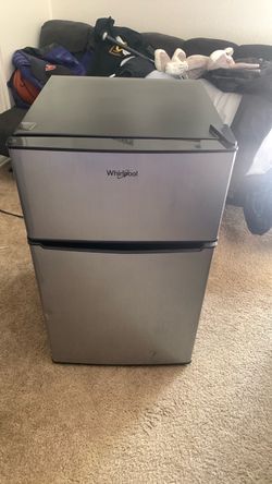 Mini fridge