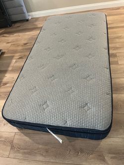 Twin Mattress – Medium Plush