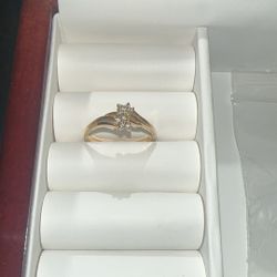 Women’s Diamond Ring 