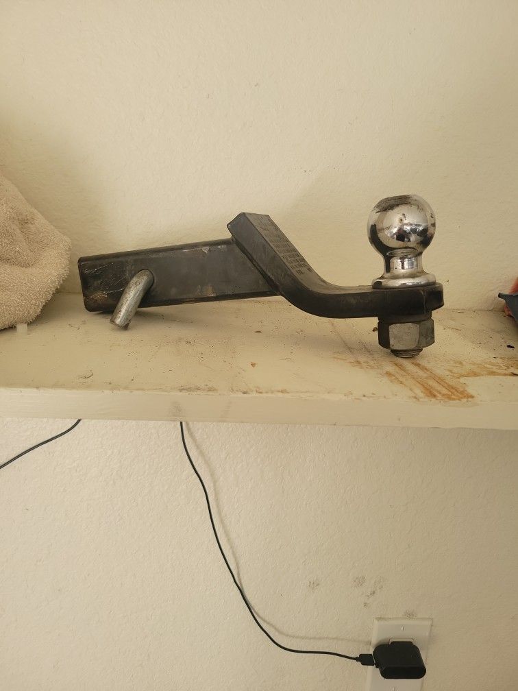 Trailer Hitch. 10 for Sale in Glendale, AZ OfferUp