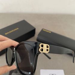 Balenciaga Sunglasses BB0135SA 001