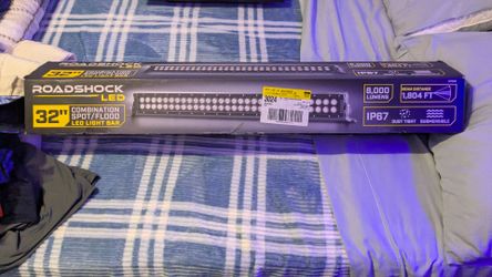 32" combination spot/ flood LED light bar ( Roadshock led)