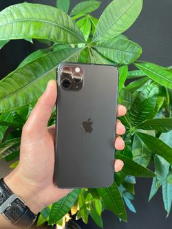 iPhone 11 Pro Max - Unlocked