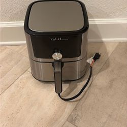 Instant Brand Air Fryer 