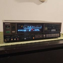 Vintage Sony FM/AM Stereo A/V Receiver (STR-AV780)