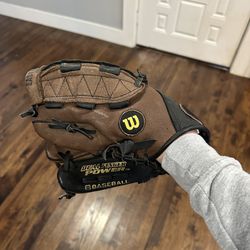 Wilson EZ Catch Leather RIGHT HAND 10.5” Baseball Glove