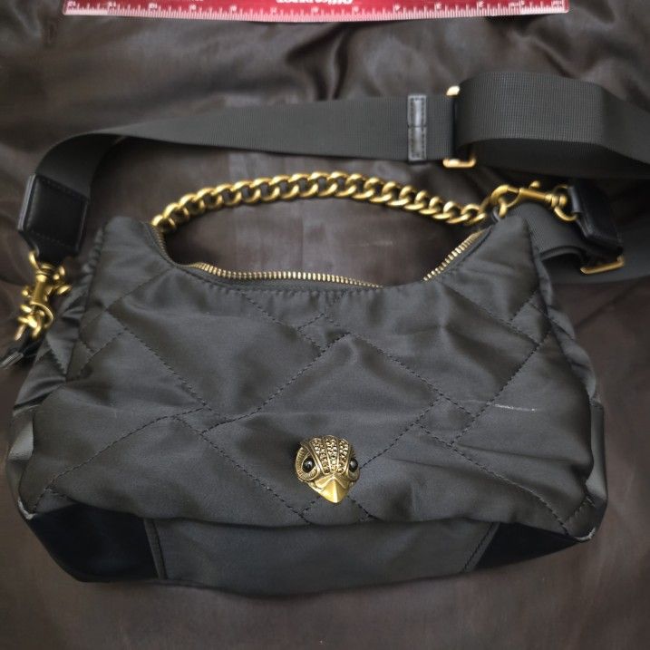 Kurt Geiger
Crossbody Bag - broken strap