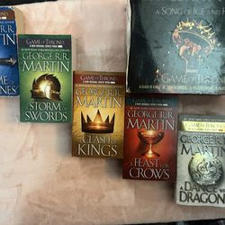 George R. R. Martin's A Game of Thrones 5-Book Boxed Set (Song of Ice and Fire Series) (A Song of Ice and Fire)