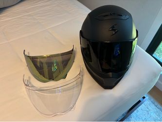 Motorcycle helmet