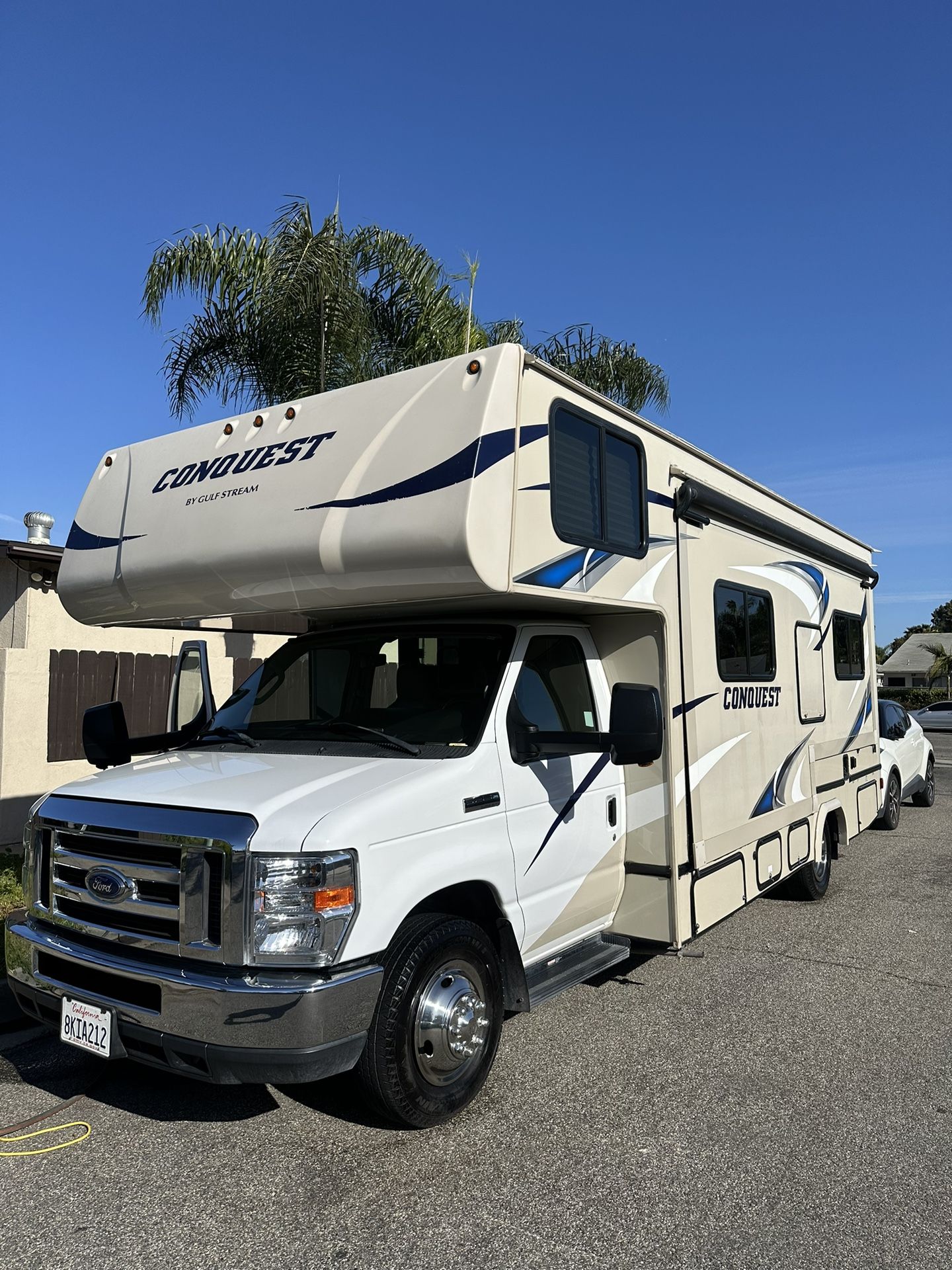 Ford Conquest RV Motorhome