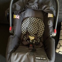 CARSEAT UNBOXED NEW
