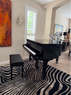 Yamaha G2 Grand Piano