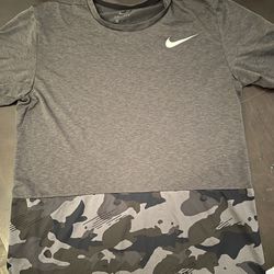 Men’s Nike Dry Fit Size Small 