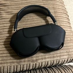 AirPod Maxes