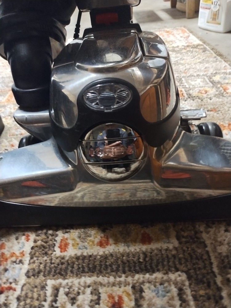 Kirby Vacuum Cleaner With All Attachments And The Ability To Shampoo Carpets