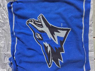 CSUSB throw blanket