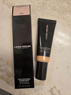Laura Mercier Tinted Moisturizer Blurred Matte SPF 30 Shade 1W Blonde
