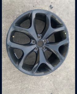 2018 Chrysler 300 Rim
