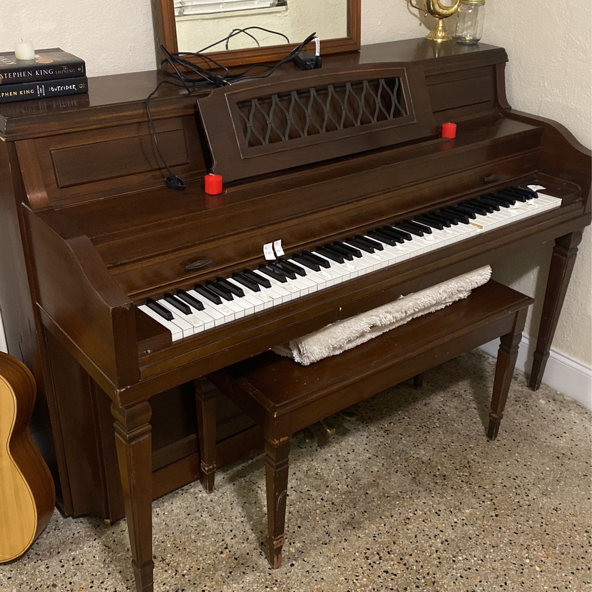 Everett Piano With Storage Bench 