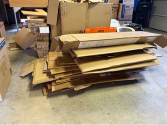FREE Cardboard -Carton Gratis