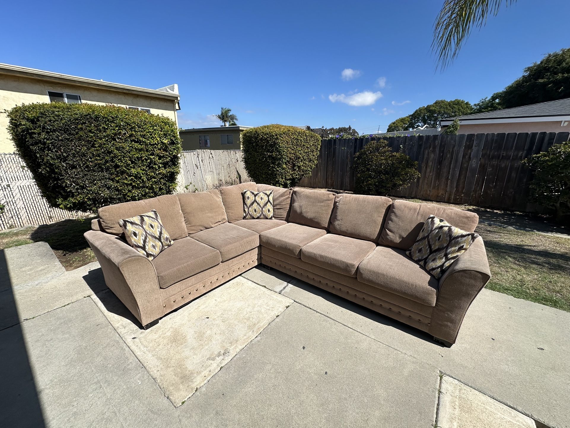 Corner sofa set in good condition