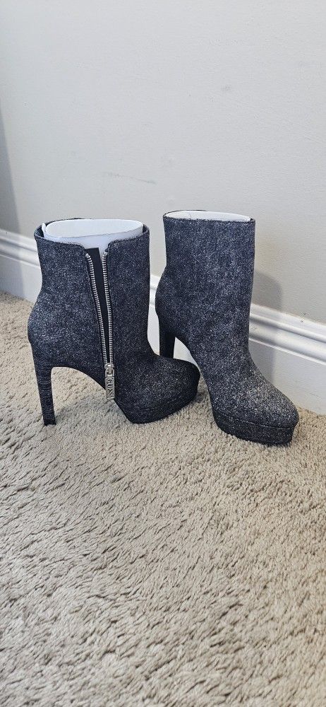 Platform Boots - Guess