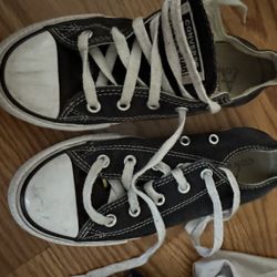 Converse Sneakers Size Girls one