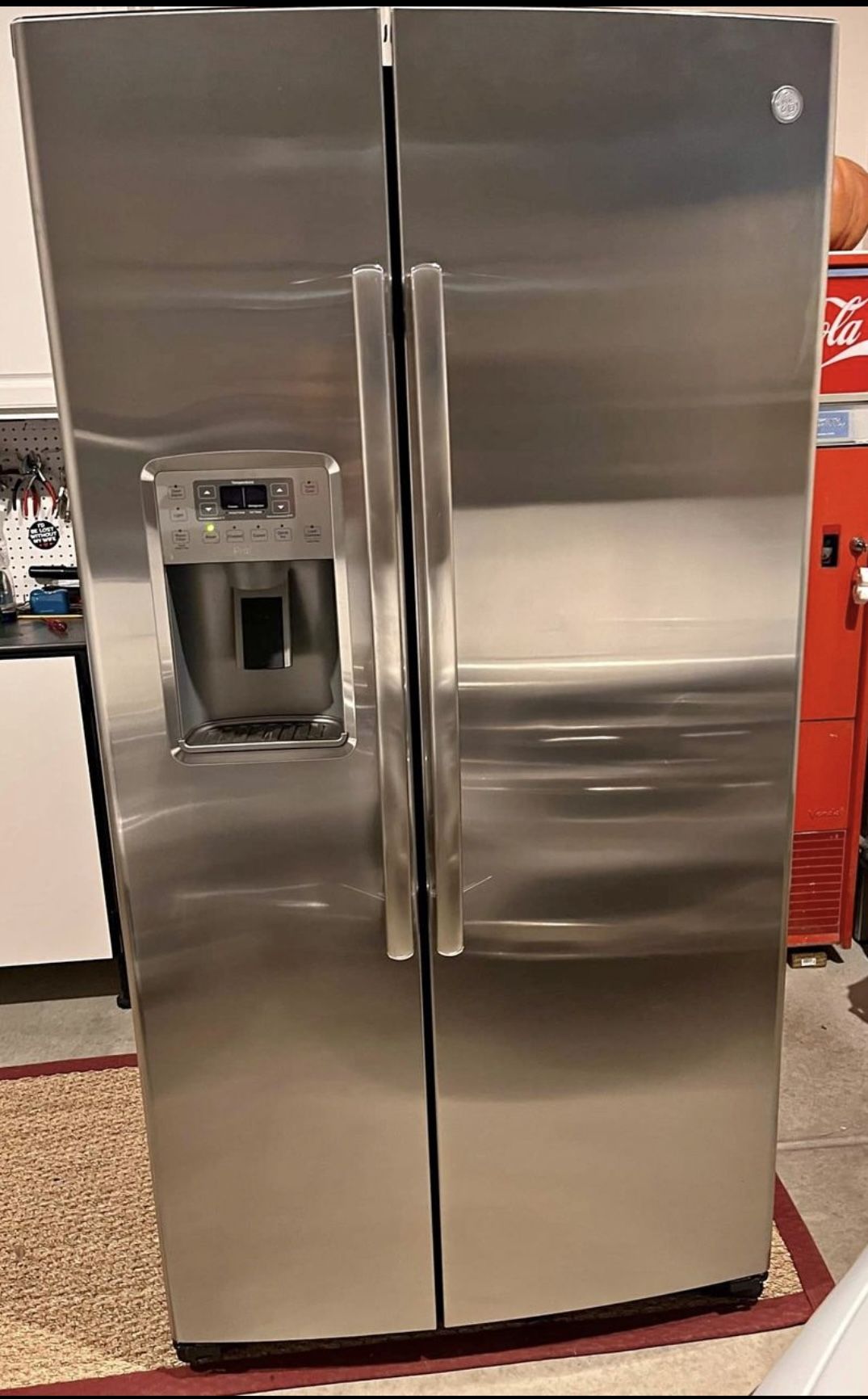 Refrigerator