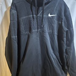 Nike Therma Fleece Hoodie Dri-FIT Pullover Men's Size XL Black Used Good Condition $40 Meet Up In Irving @dfwgoods