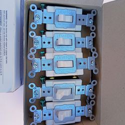 Leviton 20 Amp, Toggle Switch, Single-Pole, Quiet Switch, Commercial Spec Grade
CSB1-20W