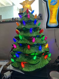 Xmas tree decoration 4ft tall