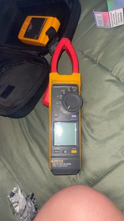 Fluke 393 FC CAT 3 1500v