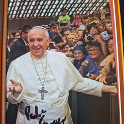 POPE FRANCIS SIGNED PHOTO