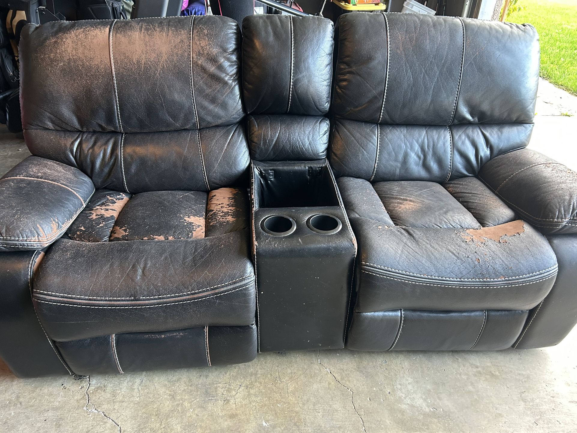 FREE COUCH