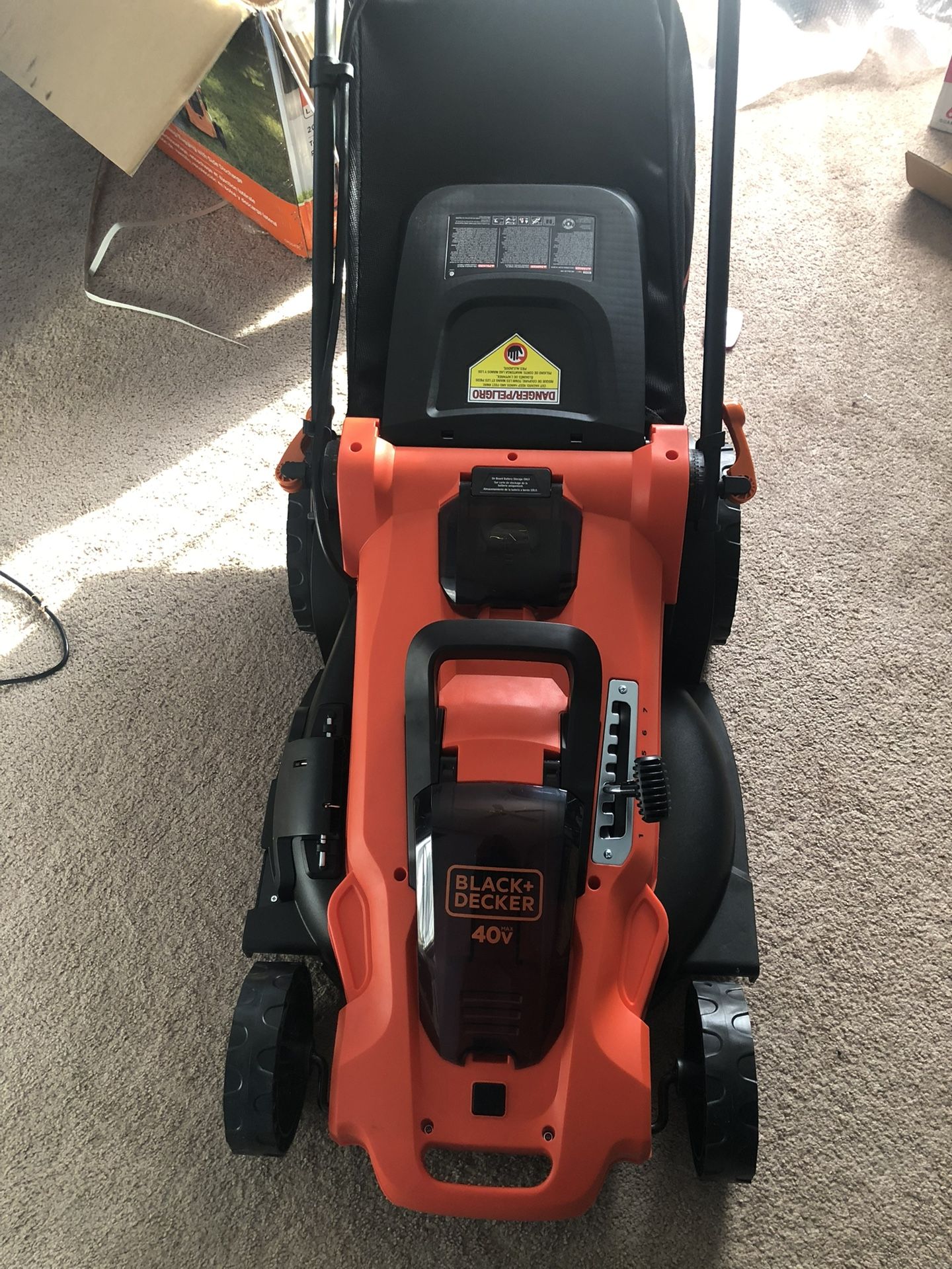 Cordless Lawnmower With Two Batteries