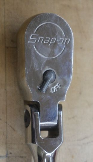 Snap On SHLF80 1/2" Dr Dual 80 Soft Grip Long Handle Flex-Head Ratchet 25 In. used. tested. in a good working order.