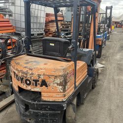 Forklifts 