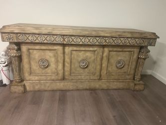 Free sideboard