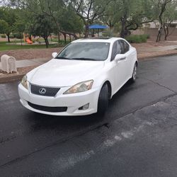 2009 Lexus IS250  4 door luxury  Beautiful.