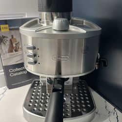 Espresso coffee Maker - DeLonghi  