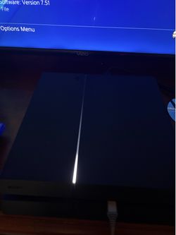 PS4 bundle 2 controllers + 3 games