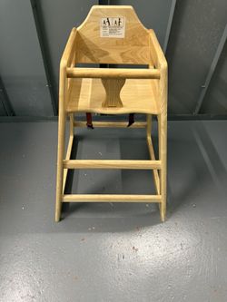 (1) Wooden Baby Booster Seat For Restaurant Home Baby/ Toddler