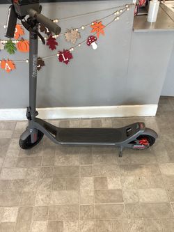 Phantom Go Go E Scooter W/Charger