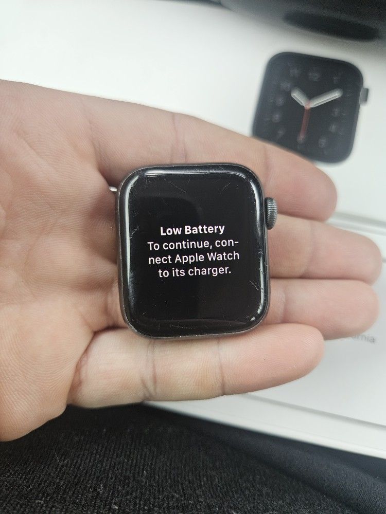 Apple Watch SE And Bands