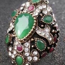 Valentine's Day Green Red & White Crystals Gold Ring Size 7